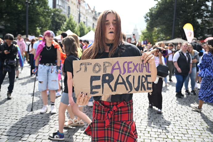 FOTO: Prague Pride 2025 byl plný rozmanitých oblečků. – stránka 124