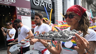 FOTO: Prague Pride 2025 byl plný rozmanitých oblečků.