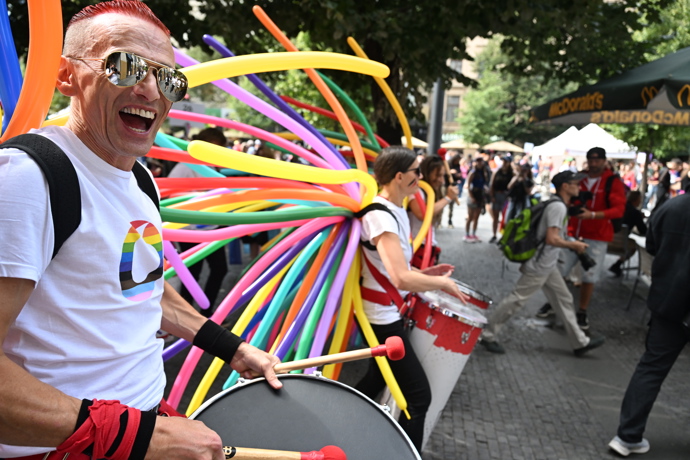 FOTO: Prague Pride 2025 byl plný rozmanitých oblečků. – stránka 106