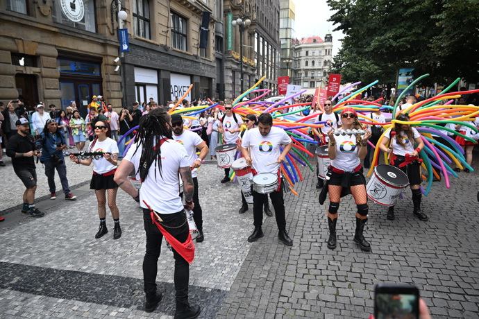 FOTO: Prague Pride 2025 byl plný rozmanitých oblečků. – stránka 93