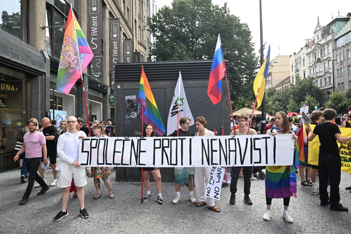 FOTO: Prague Pride 2025 byl plný rozmanitých oblečků. – stránka 86