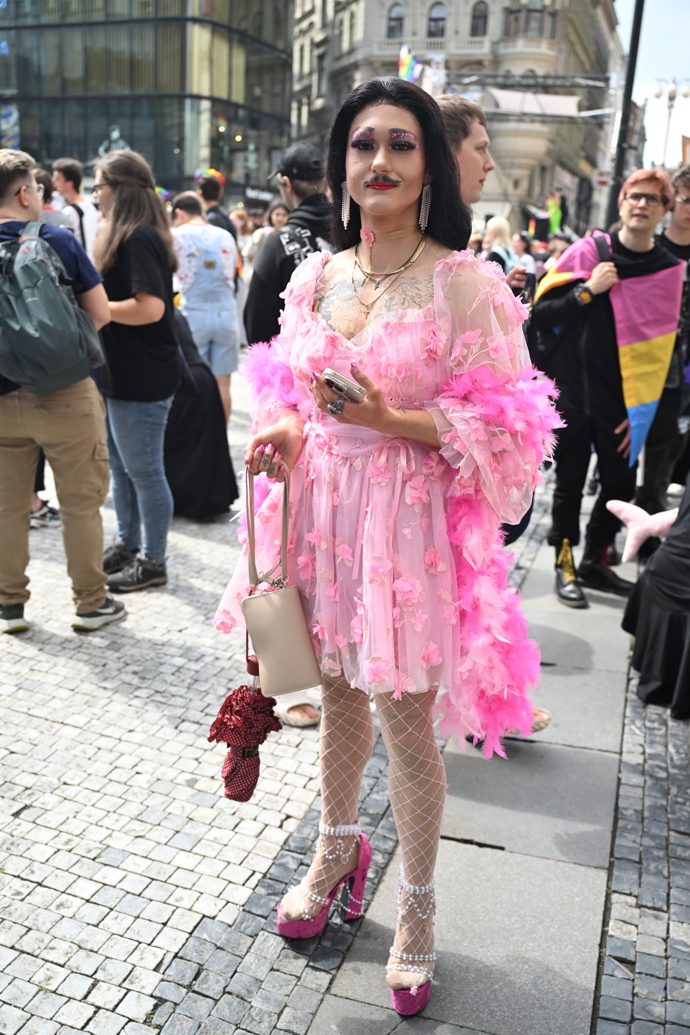 FOTO: Prague Pride 2025 byl plný rozmanitých oblečků. – stránka 83