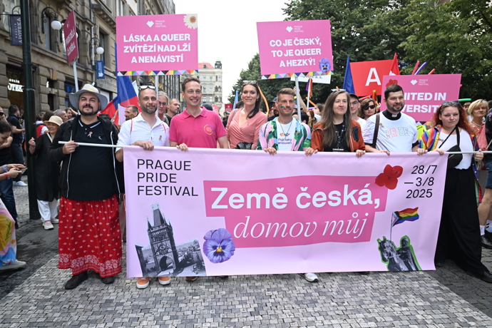 FOTO: Prague Pride 2025 byl plný rozmanitých oblečků. – stránka 82
