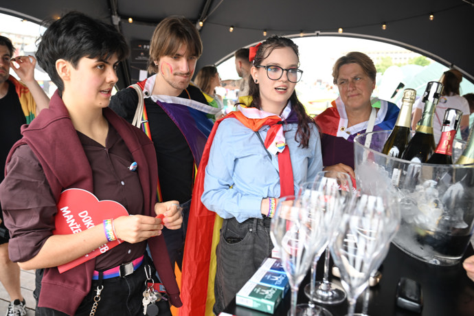 FOTO: LGBTQ komunita – stránka 20