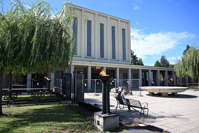 FOTO: Krematorium Strašnice. – stránka 150