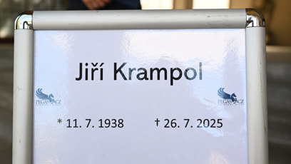 FOTO: Pohřeb Jiřího Krampola.