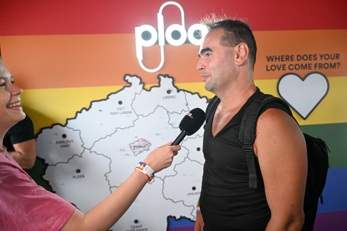 FOTO: Manželství pro všechny je základ. – stránka 1