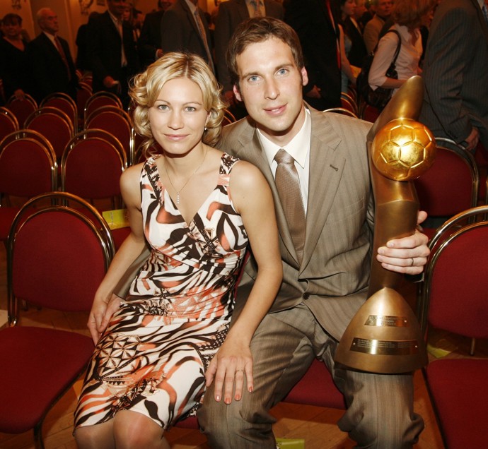 FOTO: Petr Čech a Martina Čechová před lety. – stránka 8