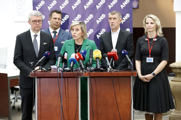 FOTO: Zuzana Schwarz Bařtipánová je členkou hnutí ANO – stránka 1