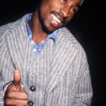 Raper Tupac Shakur byl jedním z nejúspěšnějších a nejvlivnějších hudebníku v historii. Prodal na 75 milionů hudebních nosičů.