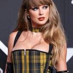 Ani Taylor Swift nechybí kostkované oblečení v šatníku. Zpěvačka kostku preferuje na ženských kouscích, jako jsou korzety, ale i mini sukně nebo šaty.