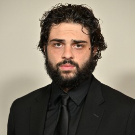 Herec Noah Centineo se vžije do role mladého Ramba.