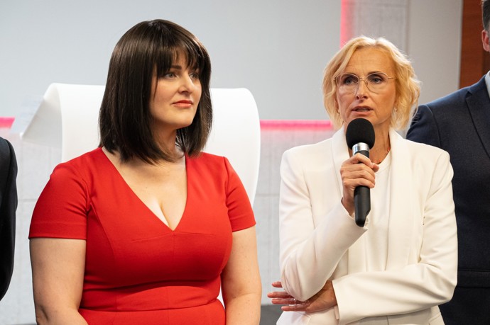 FOTO: Jana Maláčová s Kateřinou Konečnou na tiskové konferenci Stačilo! – stránka 1