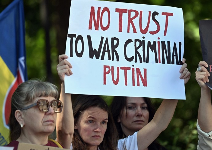 FOTO: Demonstranti vyrazili do ulic. – stránka 13