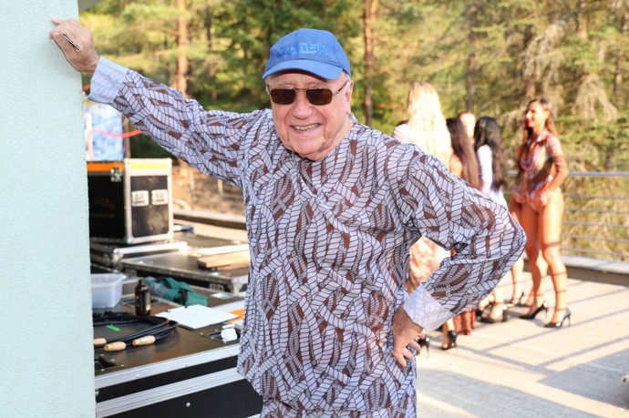FOTO: Felix Slováček si ve svých 82 letech střihl roli modela jako nic – stránka 7