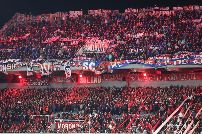 FOTO: Zápas mezi Independiente a Universidad de Chile. – stránka 3
