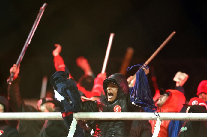 FOTO: Fanoušci byli agresivní. – stránka 2