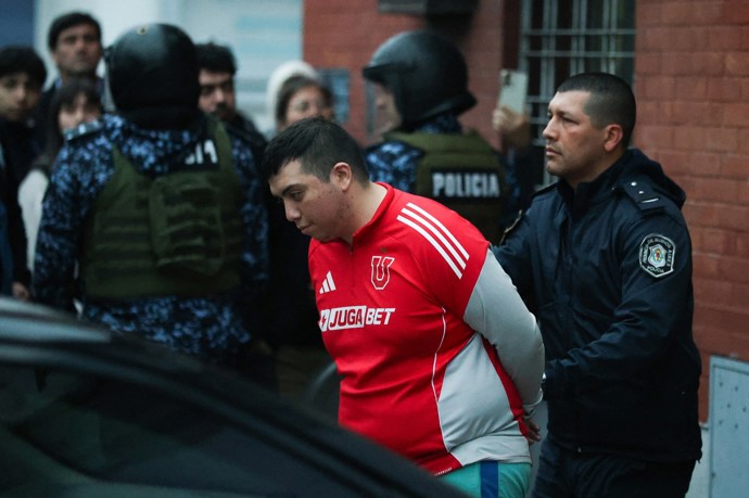 FOTO: Policie zatýkala fanoušky. – stránka 6