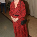 Marie Rottrová má červenou barvu v šatníku i po osmdesátce.