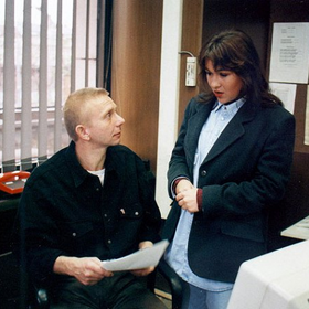 Nnímku ze seriálu Život na zámku Miroslav Vladyka a Kateřina Kaira Hrachovcová.