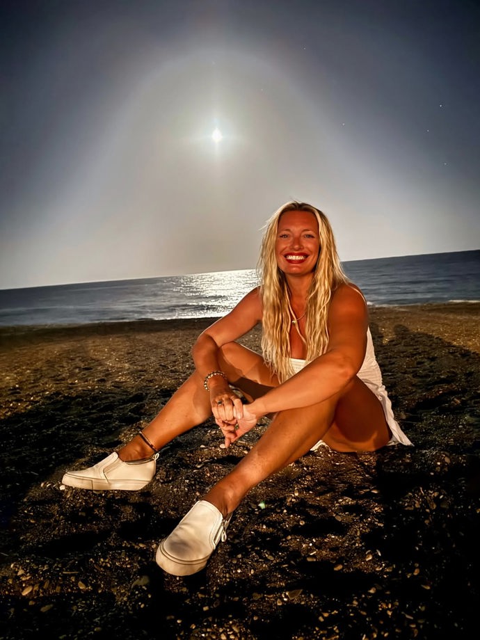 FOTO: Lucie Borhyová odzbrojila fanoušky svým úsměvem. – stránka 7