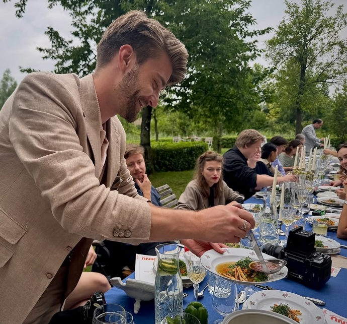 FOTO: Marek Lambora na svatbě Ruye Okamury. – stránka 2