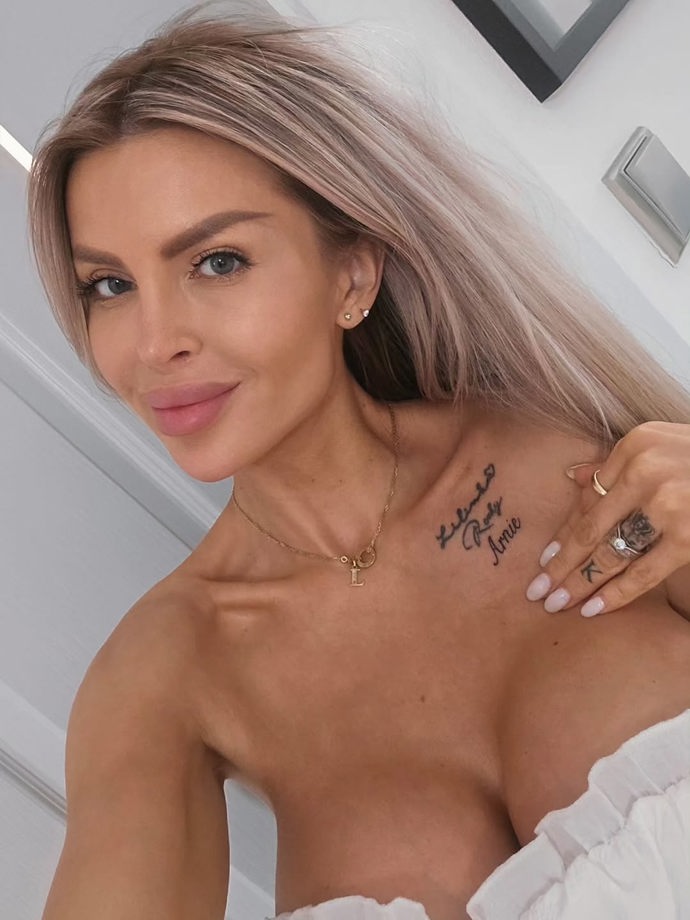 FOTO: Lela Ceterová s novým tetováním.