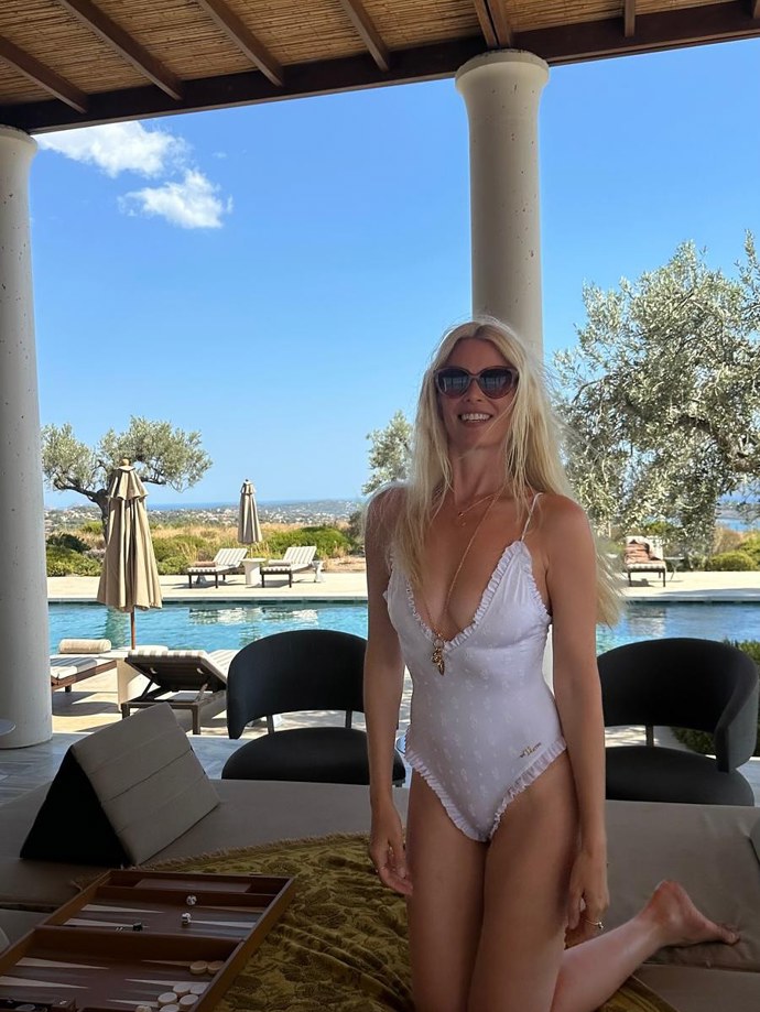 FOTO: Claudia Schiffer vypadá fantasticky. – stránka 10