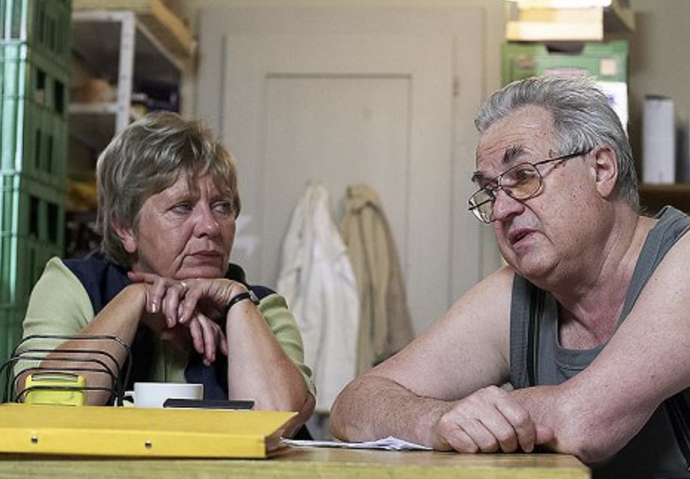 FOTO: Bronislav Poloczek a Jaroslava Obermaierová.  V seriálu Ulice hráli manžele. – stránka 7