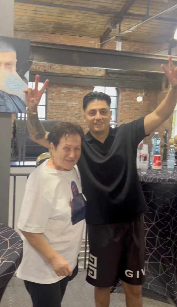 FOTO: Na party byla i Flexybaba, která Hard Rica podporuje. – stránka 2