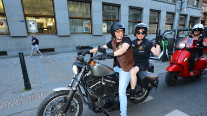 FOTO: Silvie Maryško dorazila na motorce po boku svého manžela.