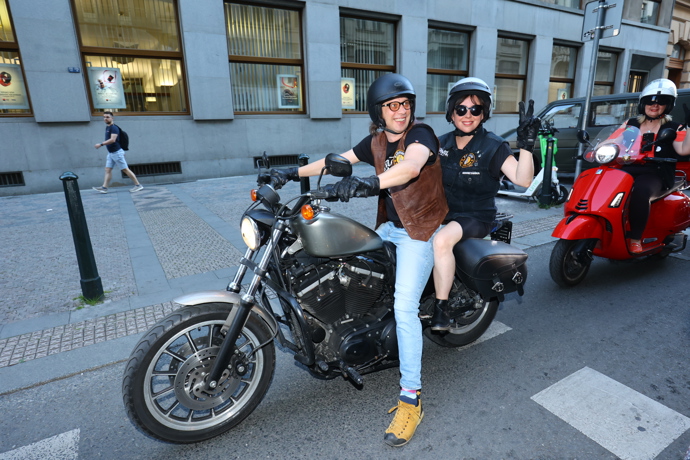 FOTO: Silvie Maryško dorazila na motorce po boku svého manžela. – stránka 30