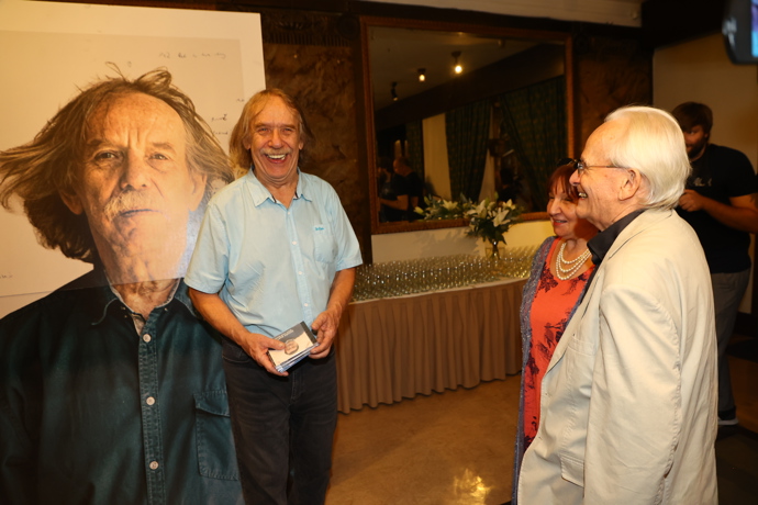 FOTO: Jaromír Nohavica na slavnostní premiéře  filmu Jarek. – stránka 9