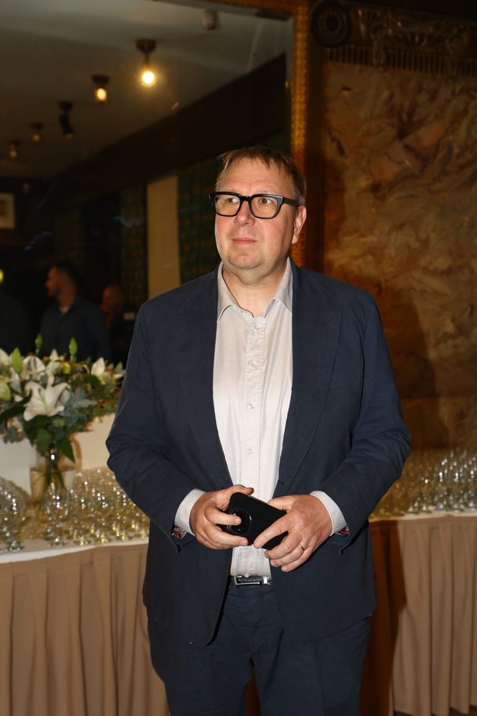 FOTO: Aleš Juchelka na premiéře celovečerního dokumentu Jarek. – stránka 23