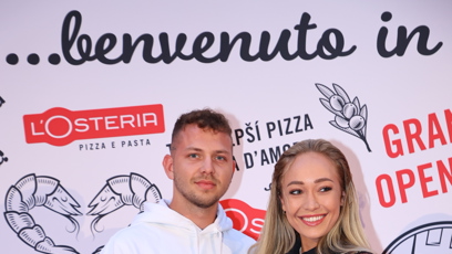 FOTO: Nikol Treterová po boku fešného muže.