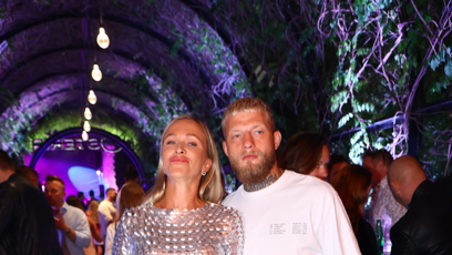 FOTO: Nela Slováková po boku svého partnera Radka Roušala.