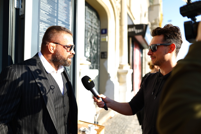 FOTO: Karlos Vémola během rozhovoru pro eXtra.cz. – stránka 39