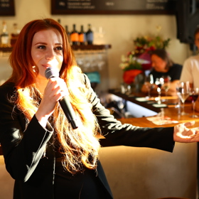 Kateřina Bláhová promluvila o Jiřím Krampolovi.