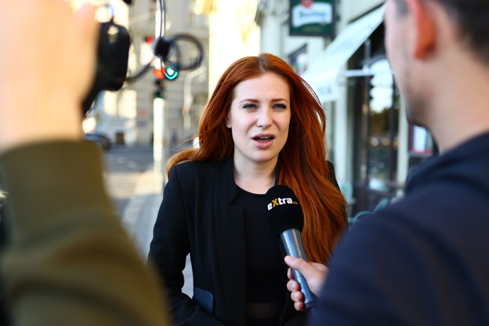 FOTO: Kateřina Bláhová během rozhovoru pro eXtra.cz. – stránka 22