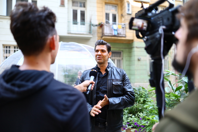 FOTO: Petr Vojnar během rozhovoru pro eXtra.cz. – stránka 11