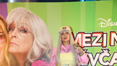 FOTO: Rapperka Sharlota se odvázala.