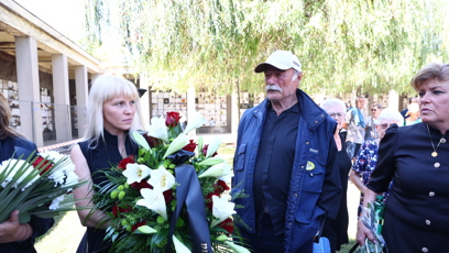 FOTO: Herec Pavel Nový se přišel rozloučit s Jiřím Krampolem.
