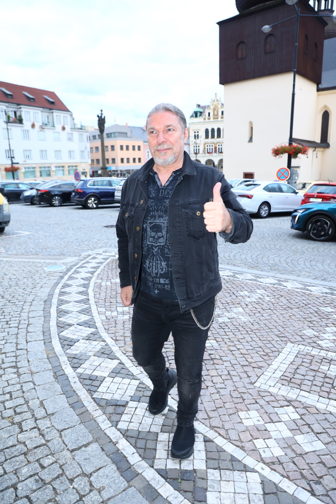 FOTO: Petr Kolář dorazil na Muže roku 2025. – stránka 1