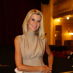 Iveta Lutovská se usmívala.