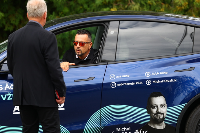 FOTO: Dorazil i Michal Kavalčík. – stránka 33