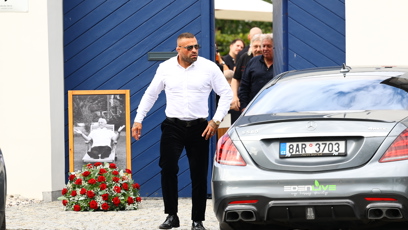 FOTO: Karlos Vémola se moc dlouho nezdržel.