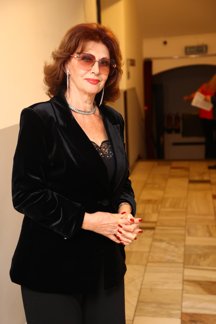 FOTO: Saskia Burešová jako vždy elegantní. – stránka 4