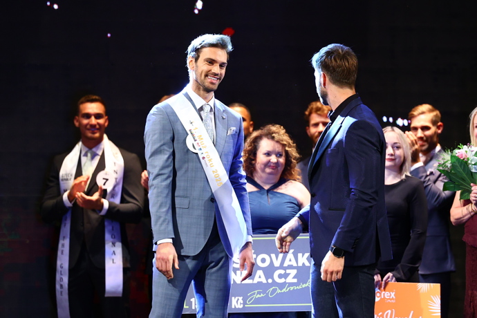 FOTO: Jiří Veselý se radoval. – stránka 6