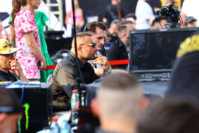 FOTO: Nechyběl Karlos Vémola. – stránka 11