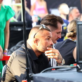 Karlos Vémola v publiku. 